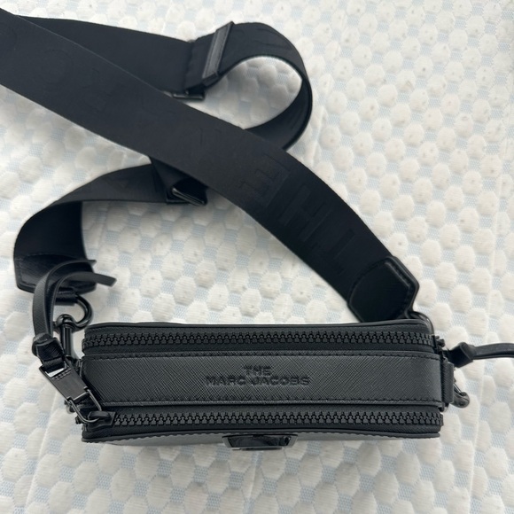 Marc Jacobs all black snapshot bag - Picture 4 of 4